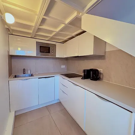 Duplex Terrace Pool & Tennis Apartment
